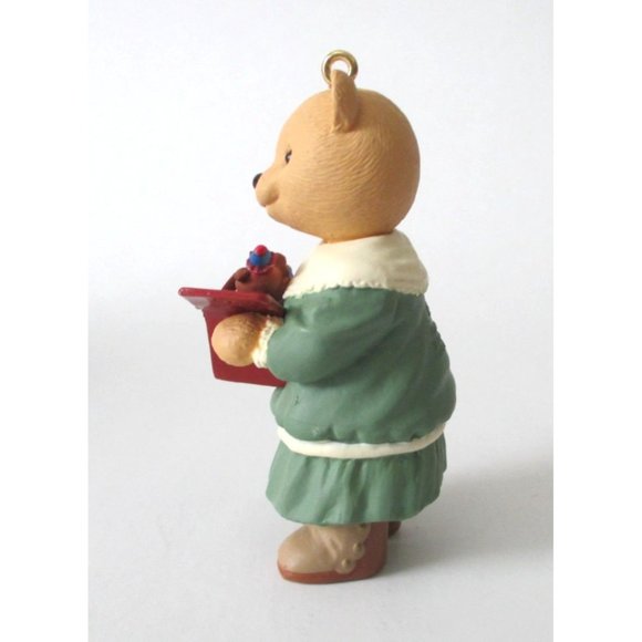 Vintage Hallmark 1996 Daughter Christmas Ornament Holiday Decor - Picture 3 of 6